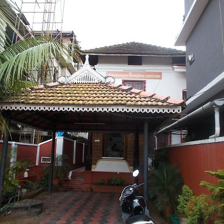 Отель Guruvayur Bunglow Экстерьер фото