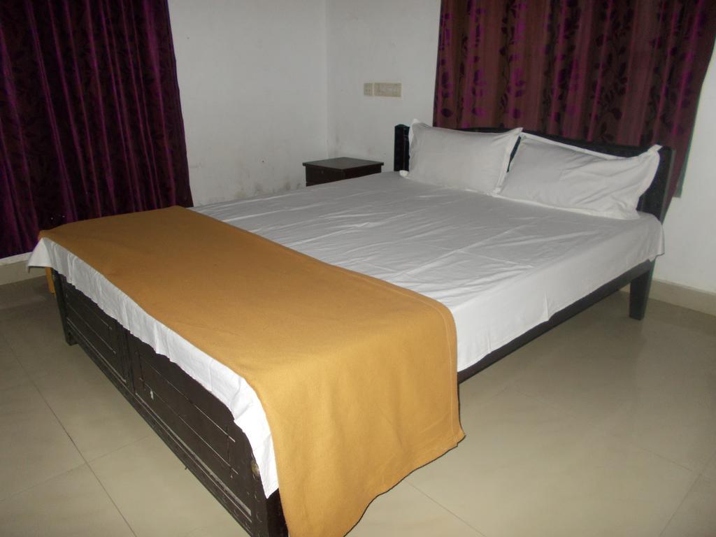 Отель Guruvayur Bunglow Экстерьер фото